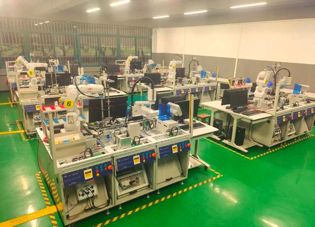 智能制造專業與實訓室 智能工廠的核心培訓基地
